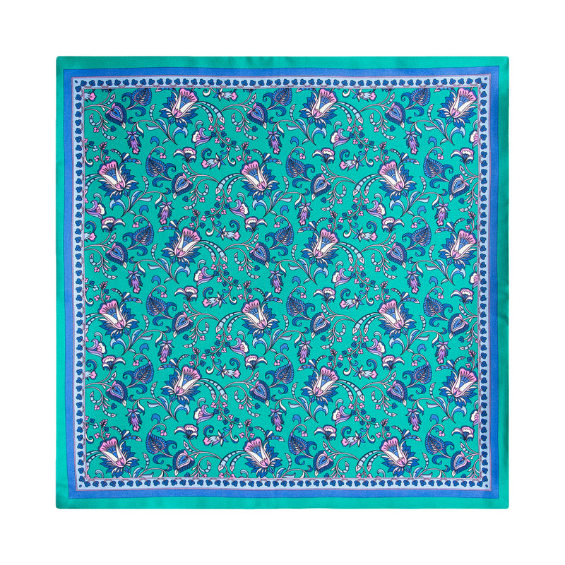 PAÑUELO DE SEDA VERDE CON DETALLES FLOREALES BLANCO Y AZULES