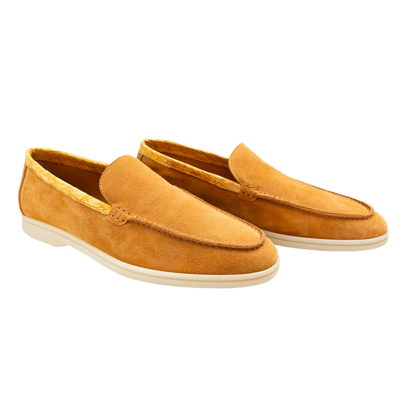 LOAFER BAJOS EN SUEDE Y DETALLES EN COCODRILO CONSTRUCCIÓN SACCHETTO COLOR CAMEL