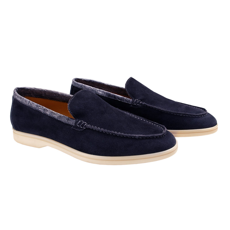 LOAFER BAJOS EN SUEDE Y DETALLES EN COCODRILO CONSTRUCCIÓN SACCHETTO COLOR AZUL MARINO