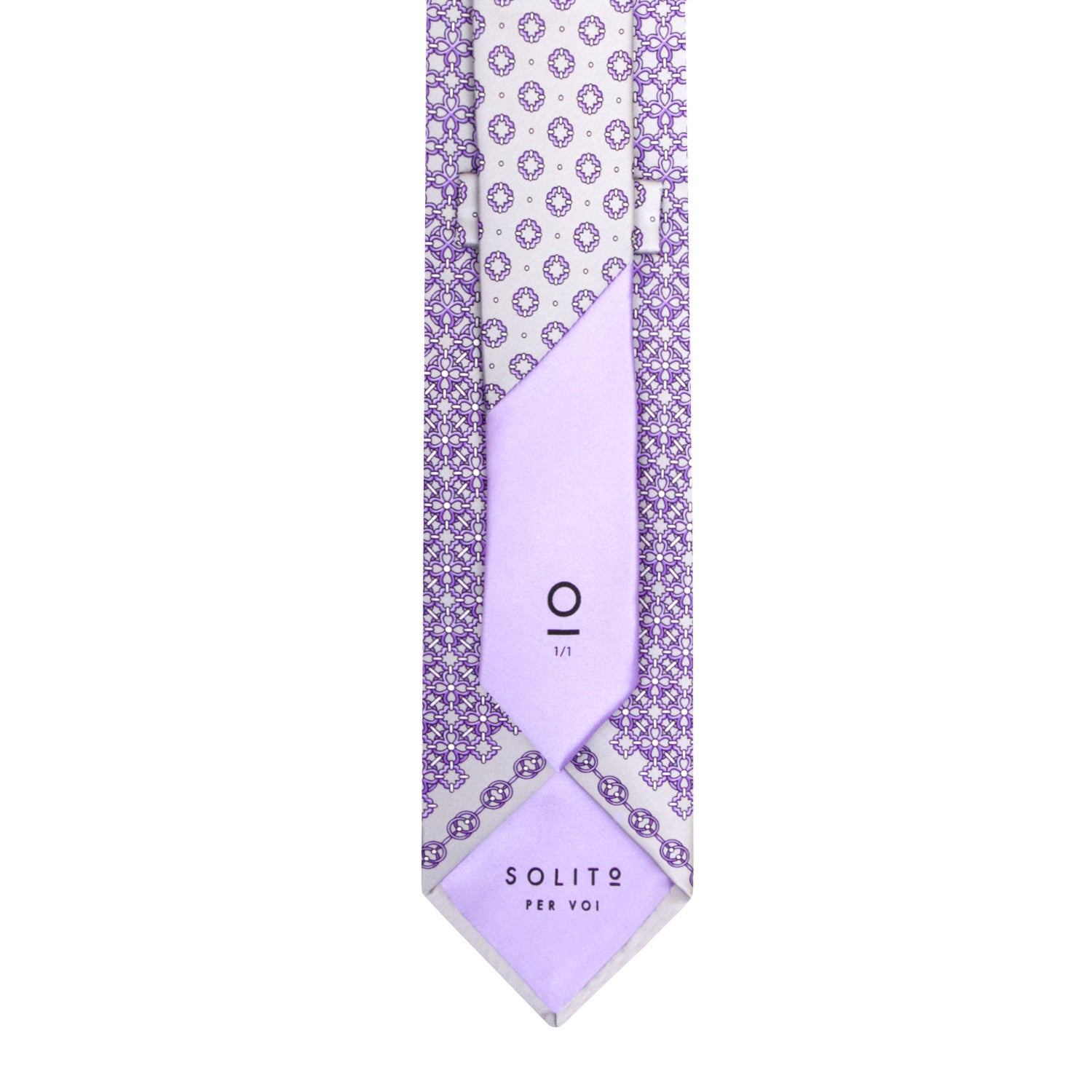 CORBATA EN SET CON PAÑUELO DE SEDA CON DIBUJOS GEOMÉTRICOS EN GRIS CLARO Y MORADO