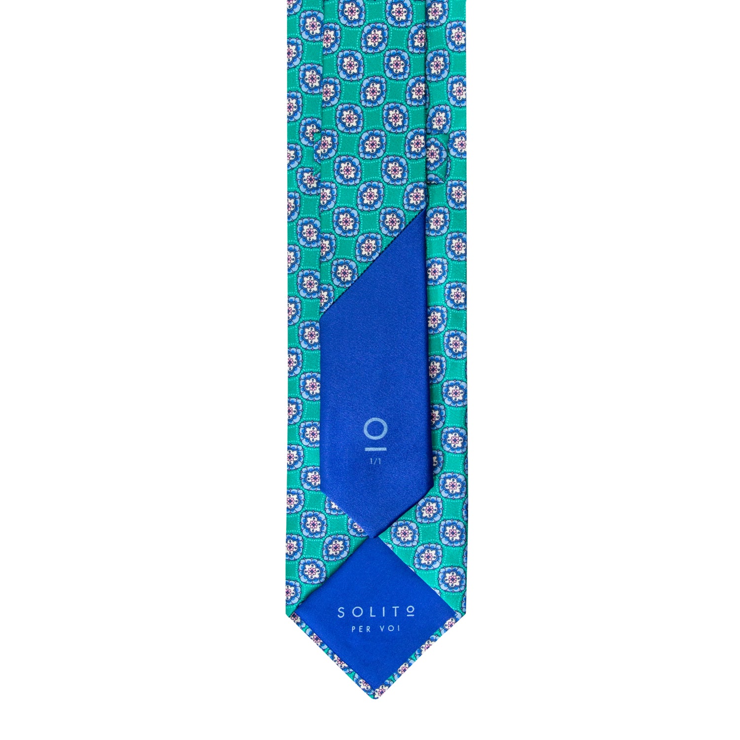 CORBATA EN SET CON PAÑUELO DE SEDA CON DIBUJOS GEOMÉTRICOS EN AZUL AGUA Y VERDE
