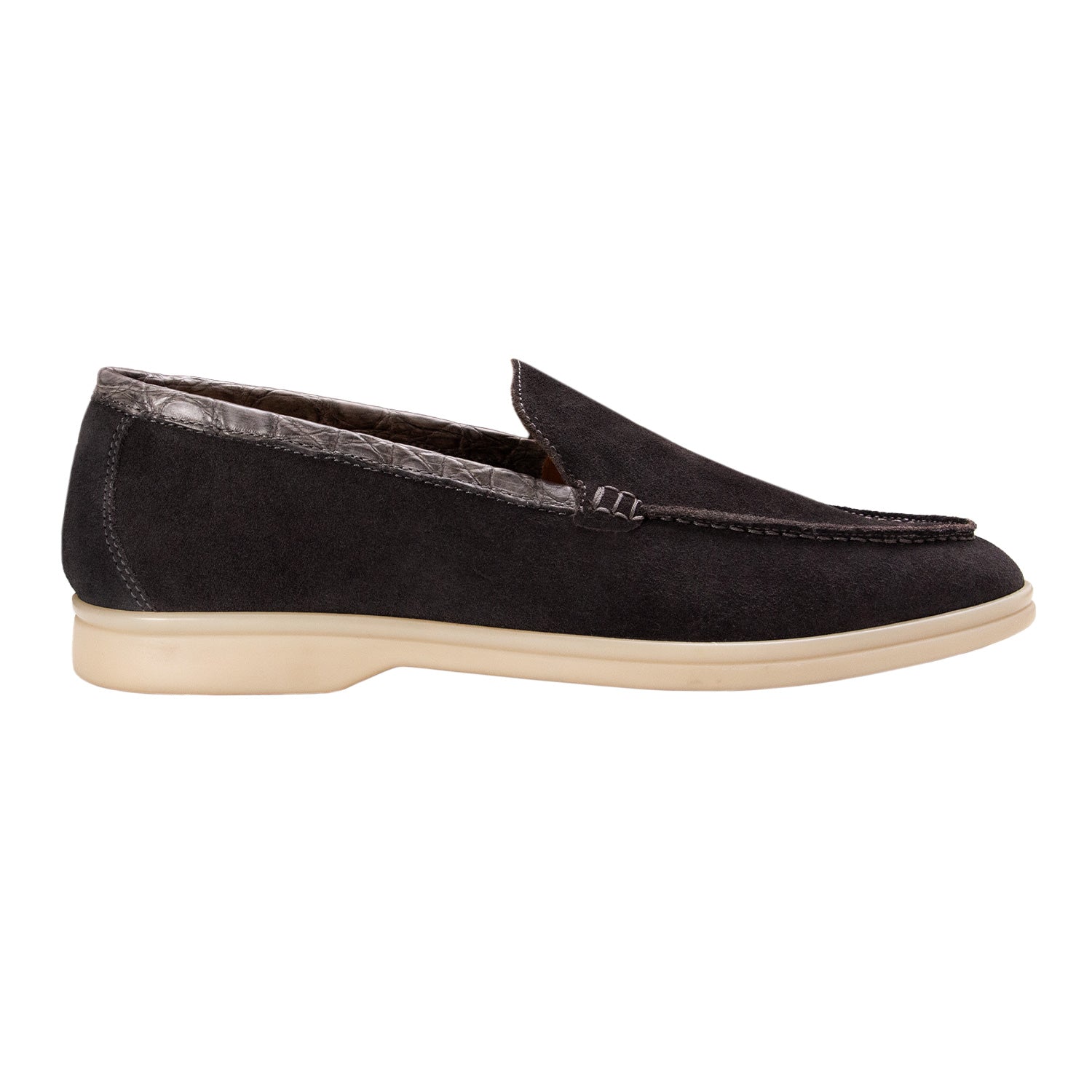 LOAFER BAJOS EN SUEDE Y DETALLES EN COCODRILO CONSTRUCCIÓN SACCHETTO COLOR GRIS