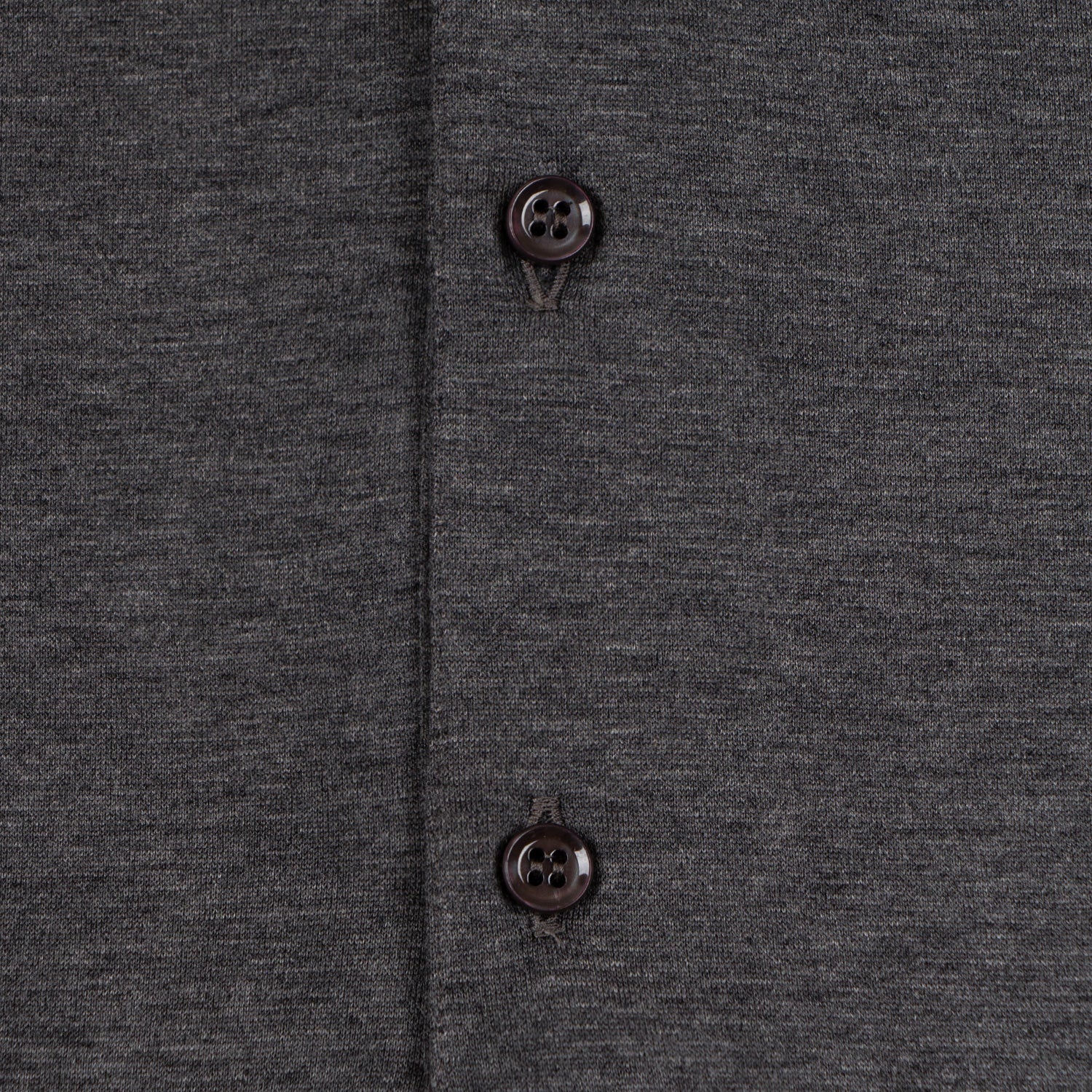 PLAYERA POLO DE BOTONES MANGA LARGA EN 100% ALGODÓN COLOR GRAPHITE