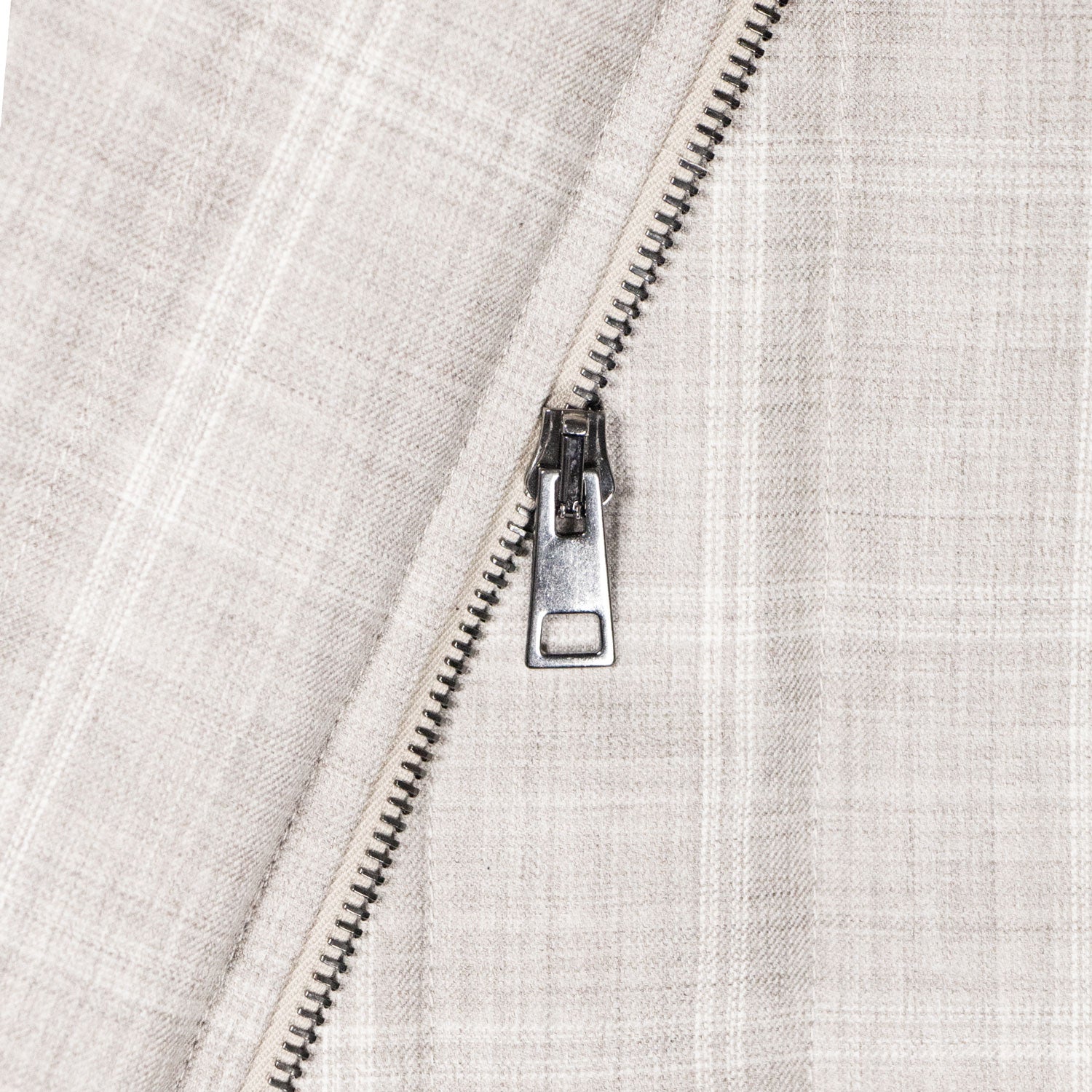 CHALECO CAPITONADO EN LANA BEIGE PRÍNCIPE DE GALES DE LORO PIANA "PECORA NERA" CON DETALLES EN GAMUZA "SUEDE" Y FORRO INTERNO EN ALGODÓN JERSEY LORO PIANA