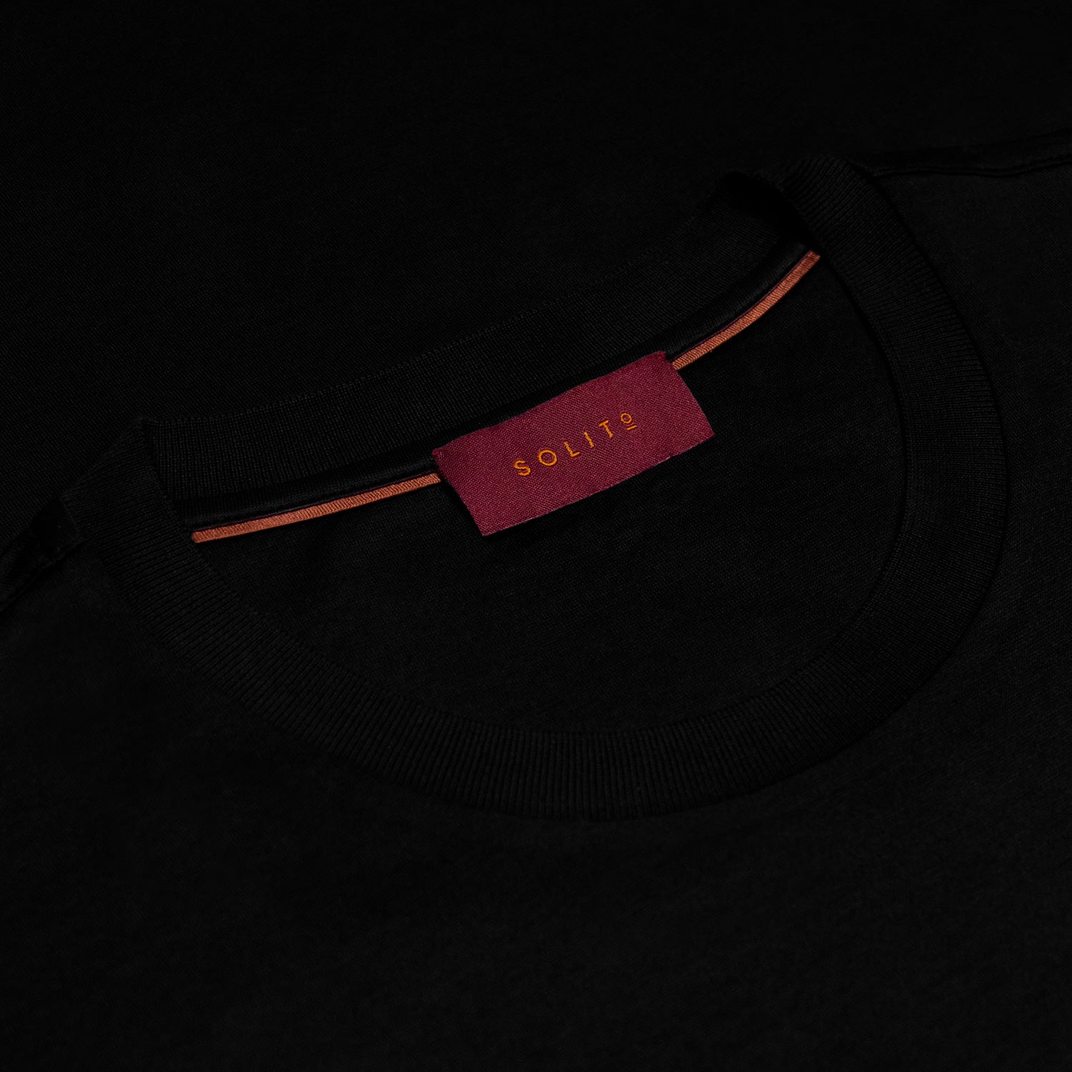 PLAYERA DE ALGODÓN CUELLO REDONDO MANGA LARGA NEGRA
