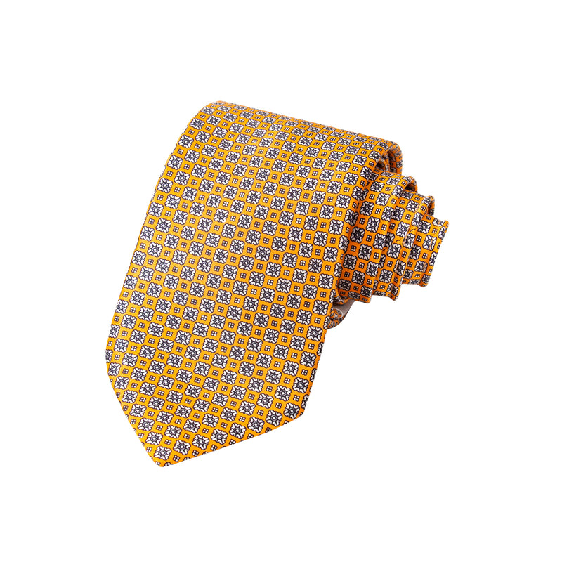 CORBATA EN SET CON PAÑUELO DE SEDA NARANJA CON DISEÑO DE MICROCUADROS GRIS