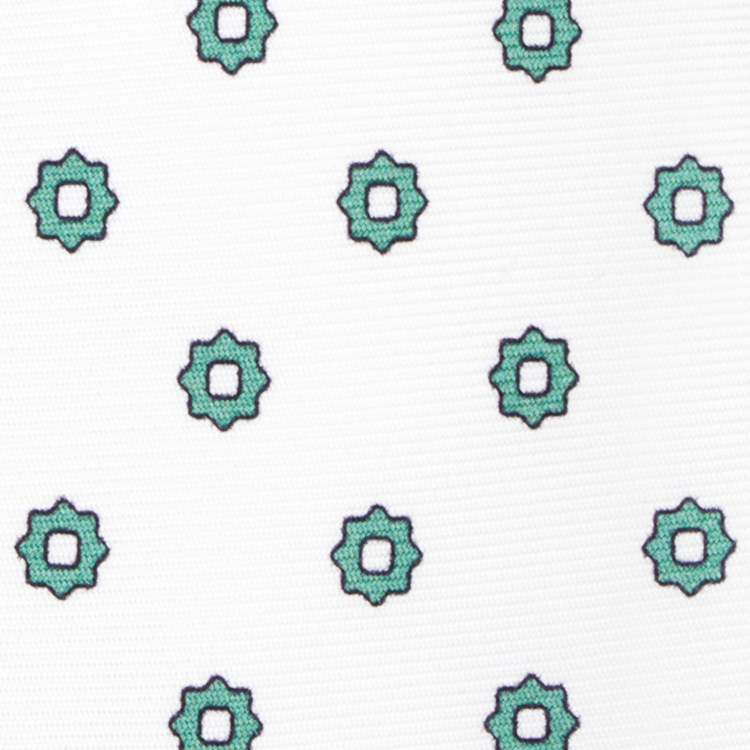 CORBATA 7 PLIEGUES EN SEDA WOOVEN CON ESTRELLAS VERDES EN BLANCO
