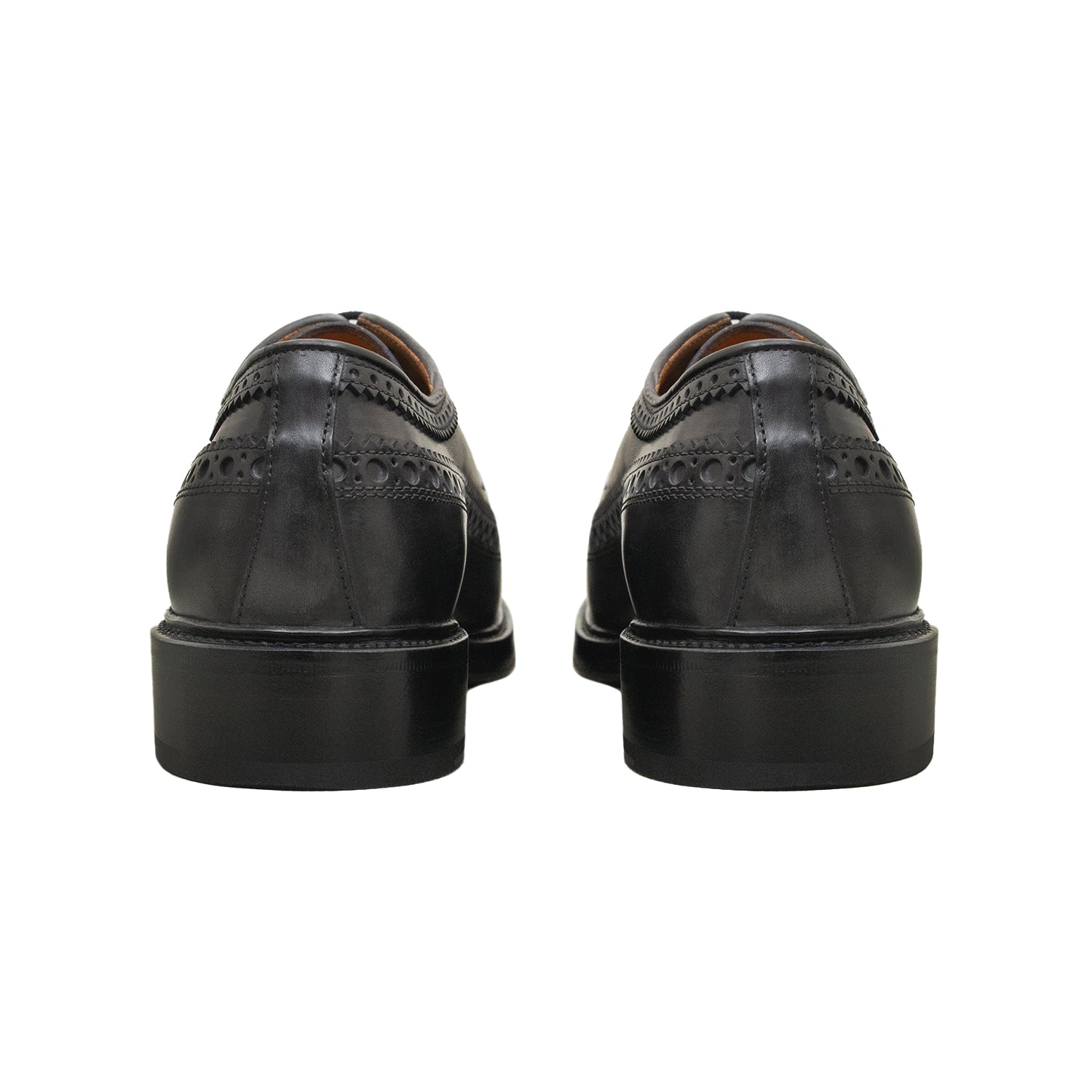 ZAPATO OXFORD EN CUERO CON PÁTINA A MANO EN COLOR GRIS OBSCURO