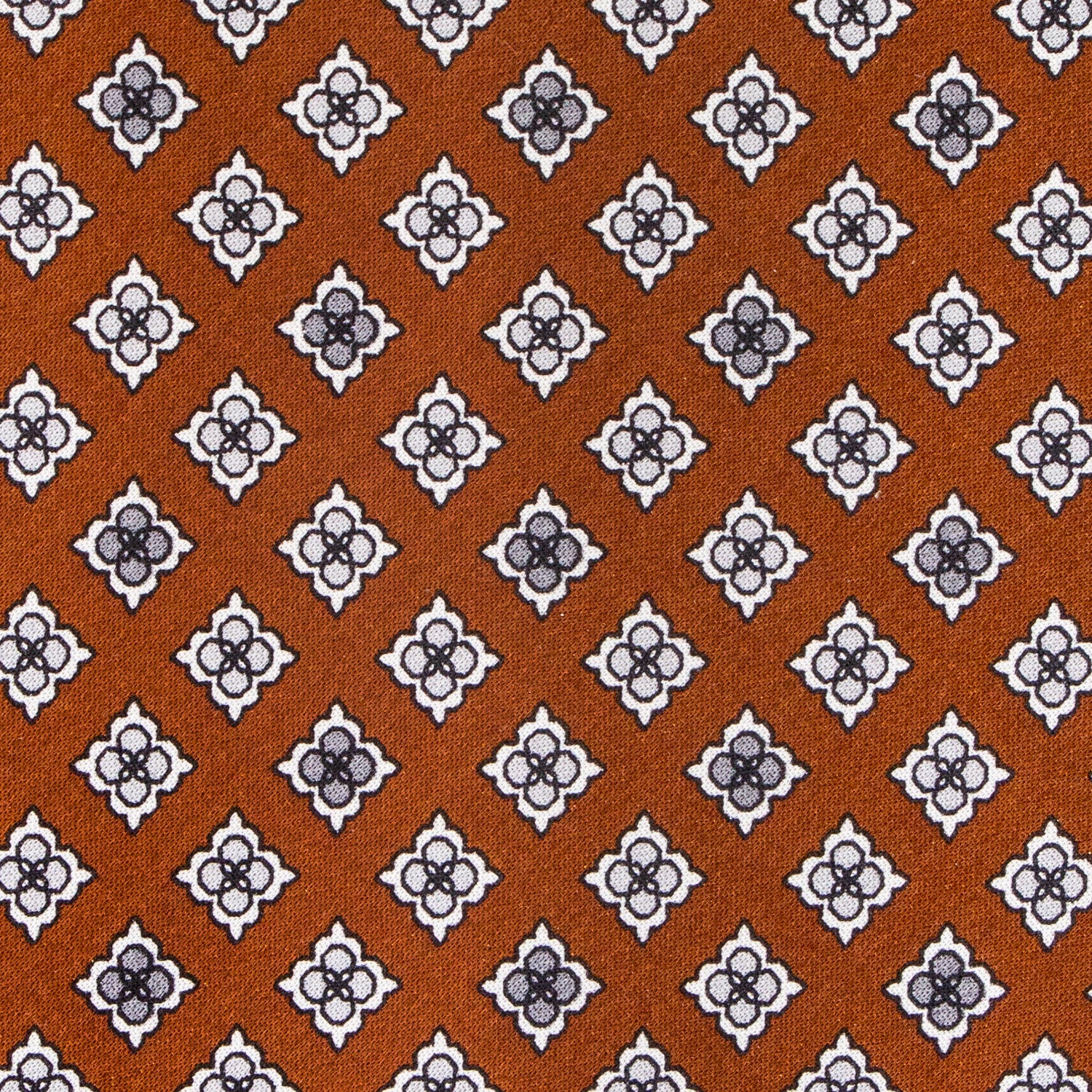 CORBATA EN SET CON PAÑUELO DE SEDA MARRÓN CON CUADROS GRIS CLARO