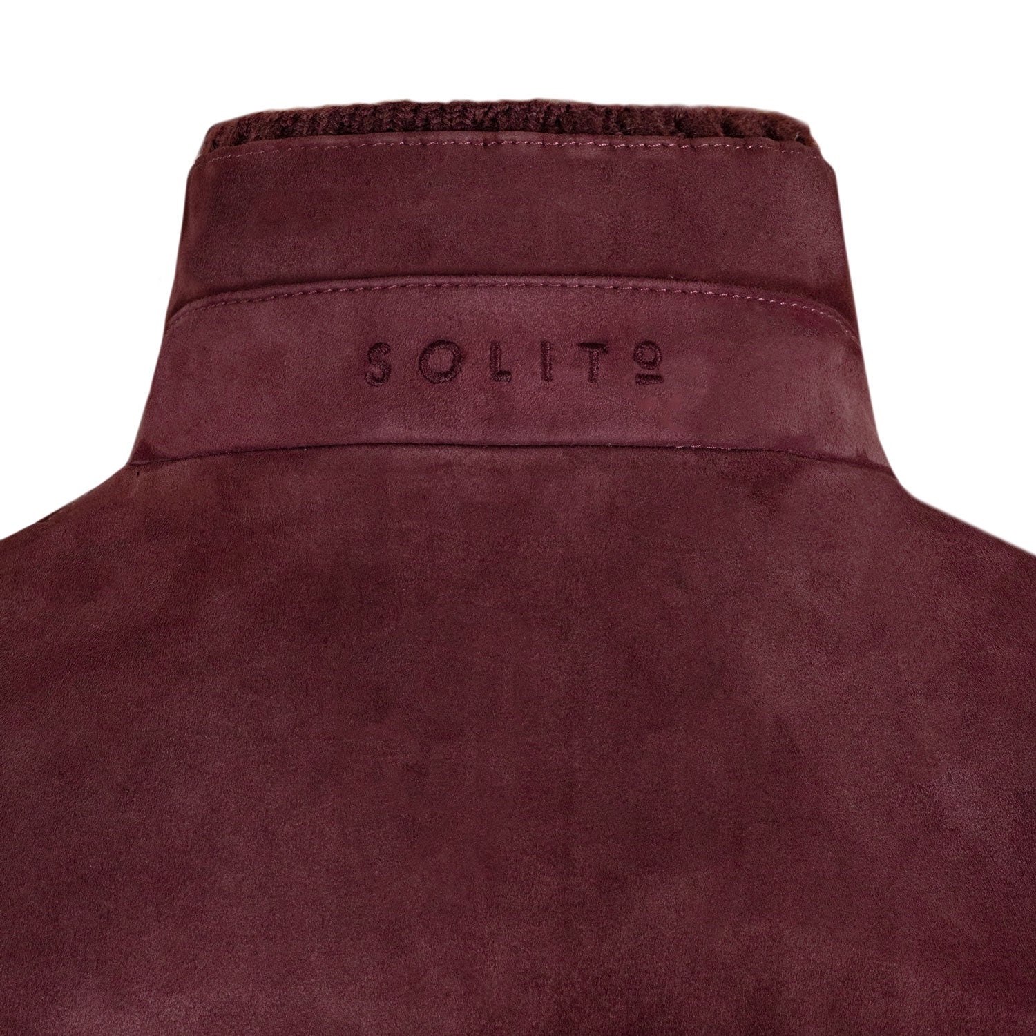 CHAMARRA CORTA EN GAMUZA BABY SUEDE DESESTRUCTURADA EN COLOR VINO