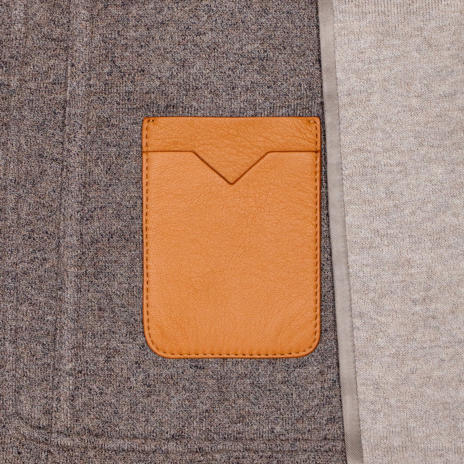 CHAMARRA CAZADORA ESTILO SAHARIANA COLOR ARENA CON BOTONES DE CUERNO