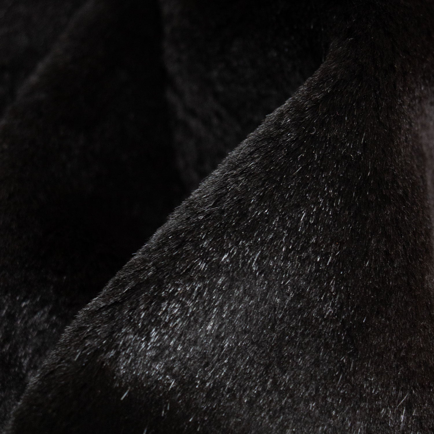 CHAMARRA CORTA DE CASHMERE AZUL CON INTERIOR DE LAPIN Y CUELLO DESMONTABLE DE VISÓN