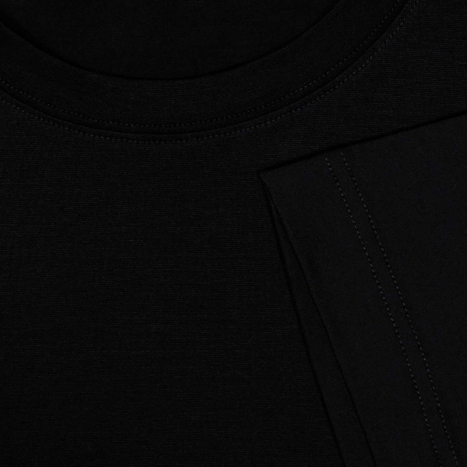 PLAYERA MANGA CORTA CUELLO CIRCULAR COLOR NEGRO