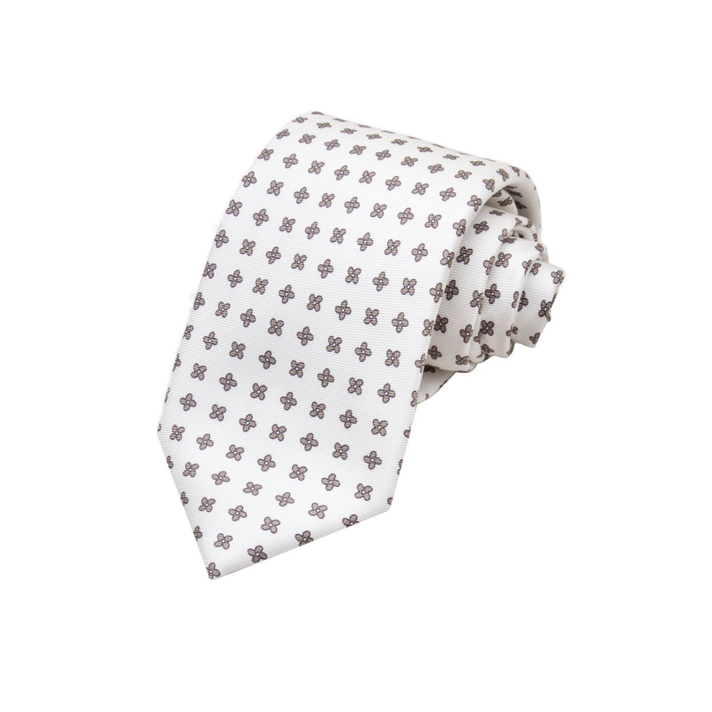 CORBATA 7 PLIEGUES EN SEDA WOOVEN CON CRUCES MARRONES EN BLANCO