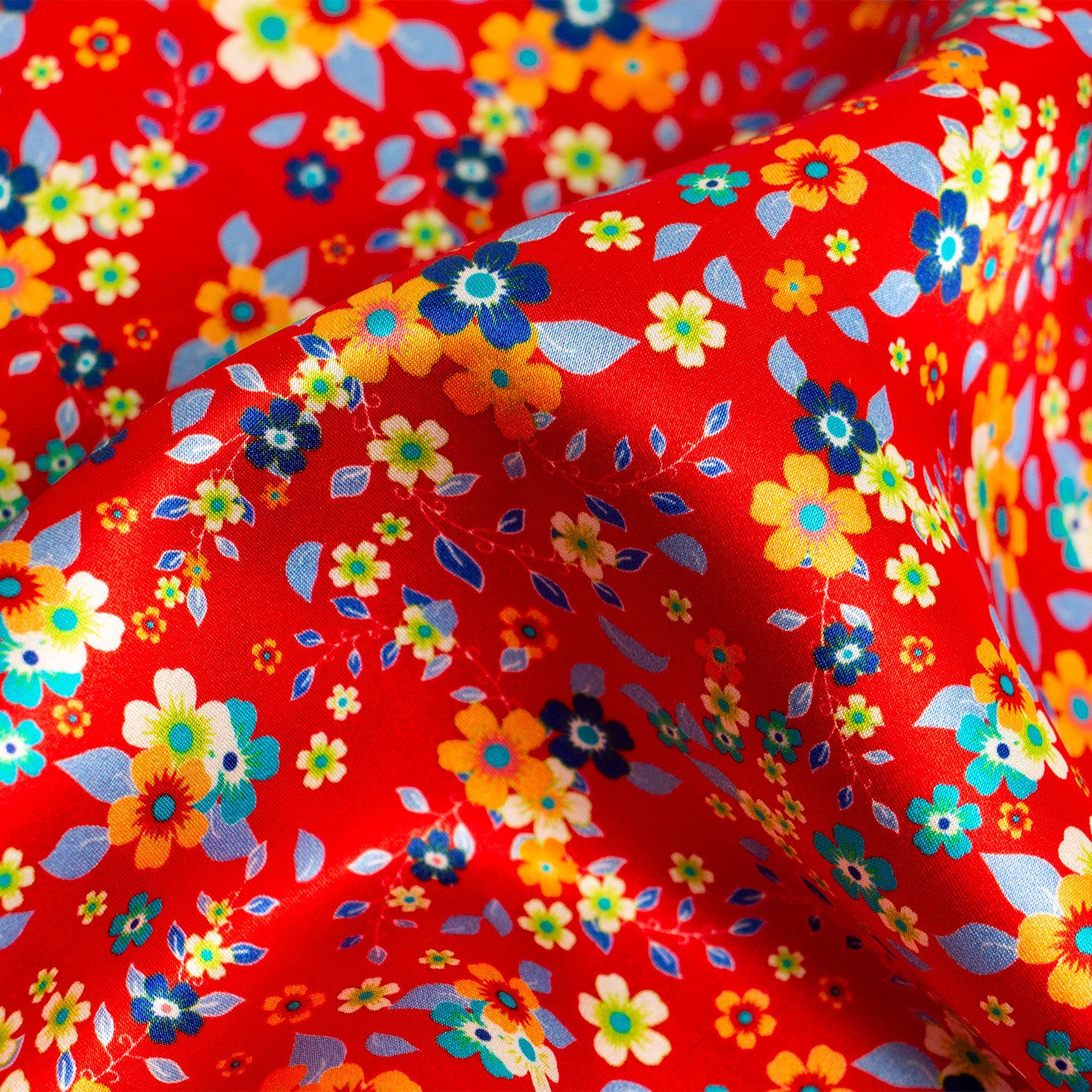 PAÑUELO DE SEDA MILLEFIORI ROJO CON DETALLES AMARILLO Y AZUL