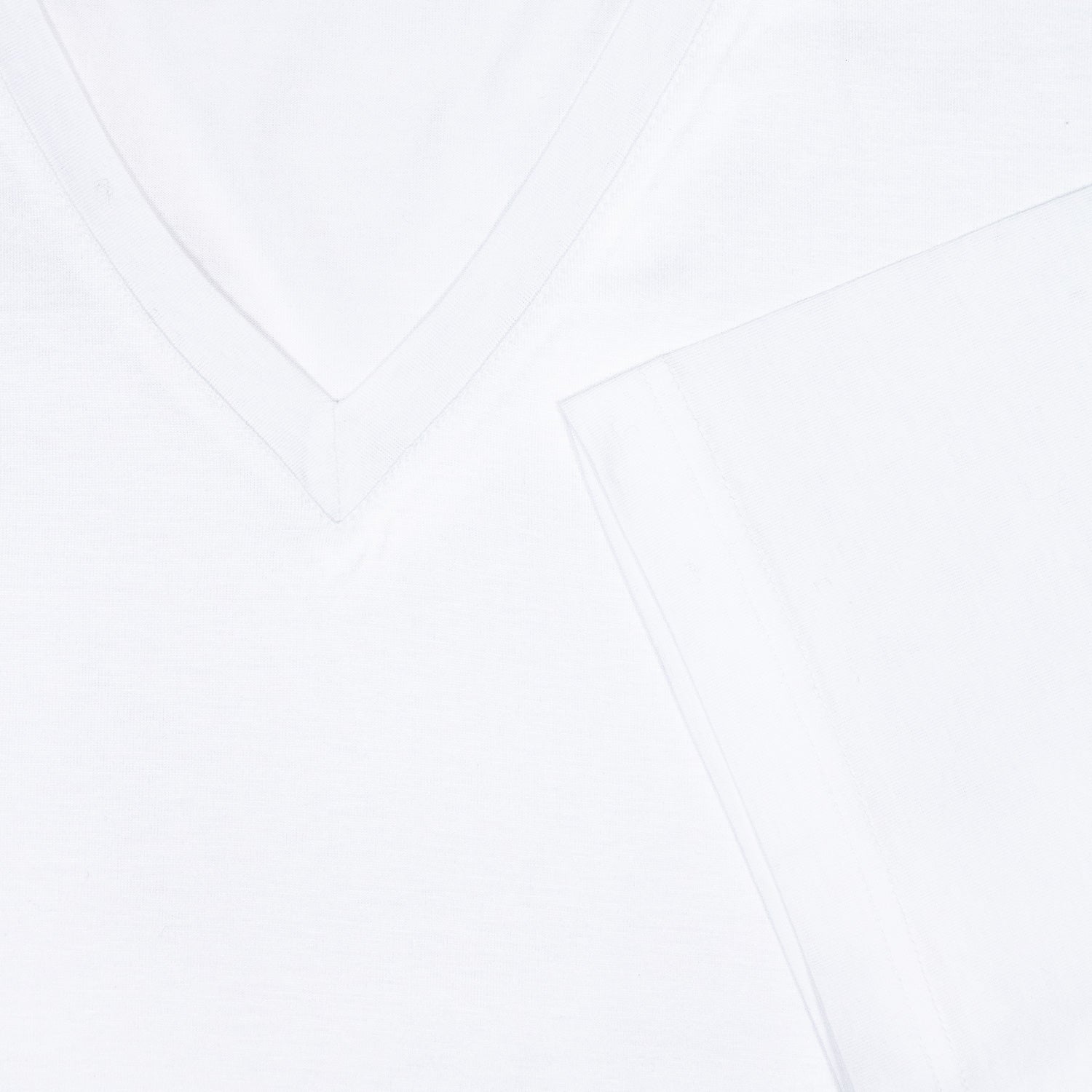 PLAYERA MANGA CORTA CUELLO V COLOR BLANCO