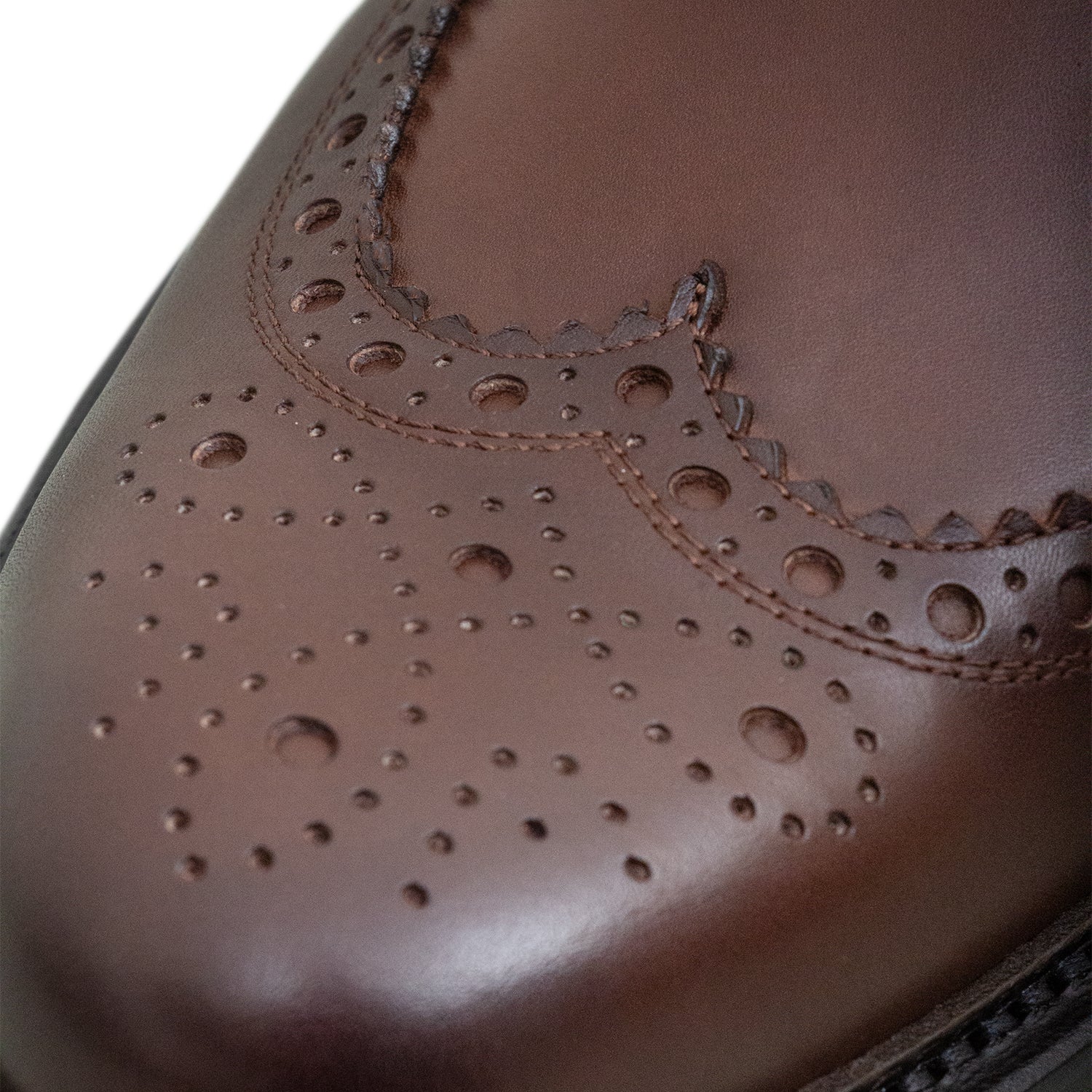 ZAPATO OXFORD EN CUERO EN COLOR CAFÉ OBSCURO