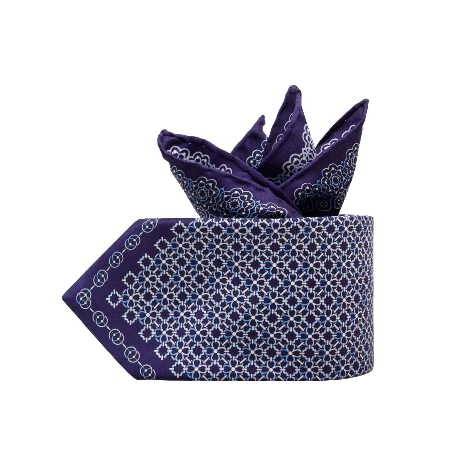 CORBATA EN SET CON PAÑUELO DE SEDA CON DIBUJOS GEOMÉTRICOS, ANILLOS Y PUNTOS AZUL MARINO EN AZUL MEDIANOCHE