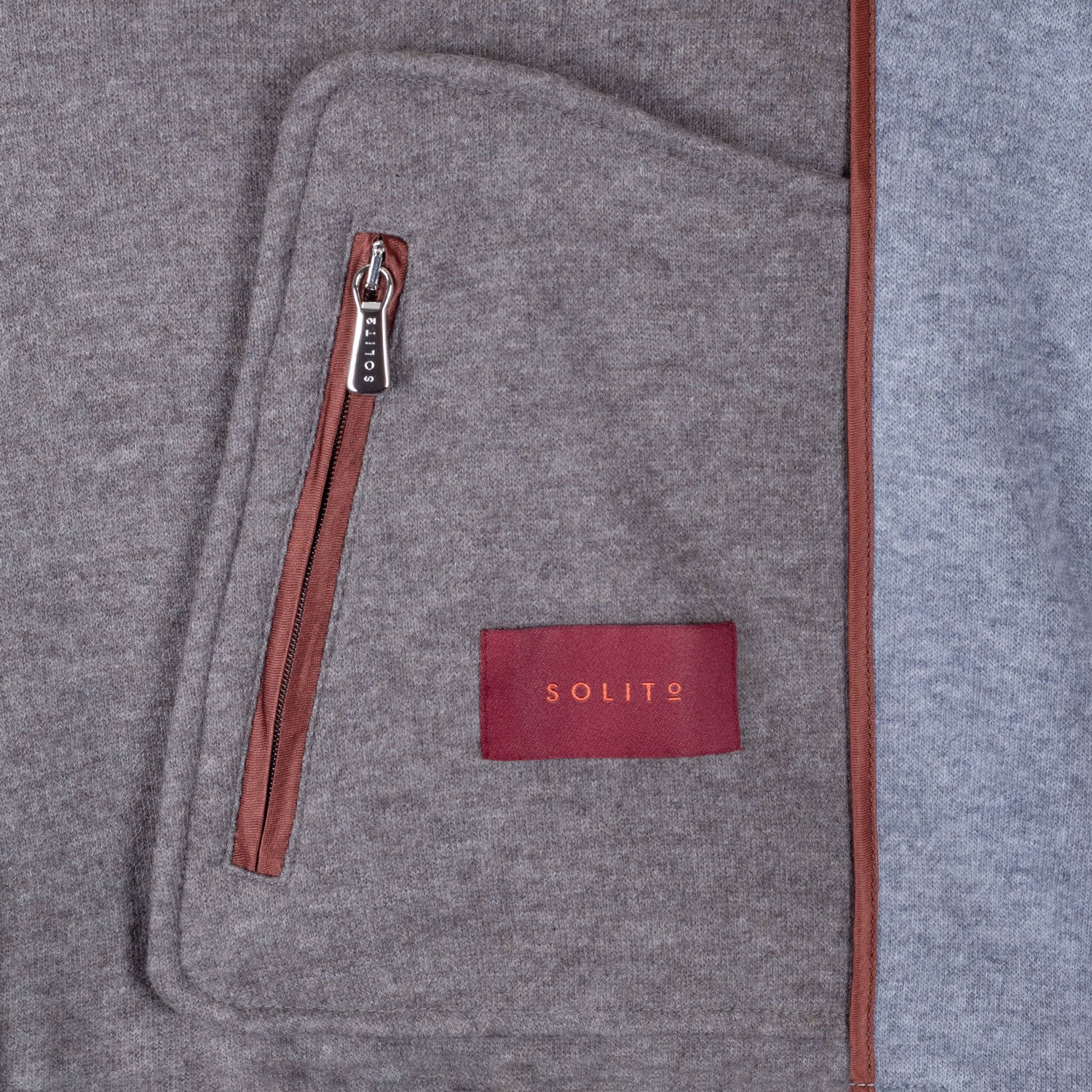 CHALECO SOLITO EN CASHMERE JERSEY GRIS CON INTERIOR BEIGE