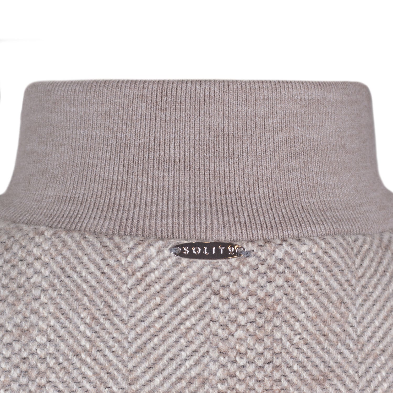 CHAMARRA CORTA DE CUELLO ALTO COLOR PAJA