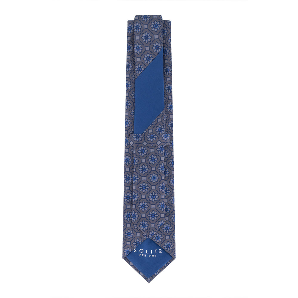CORBATA GRIS ROMBO CON FLOR AZUL