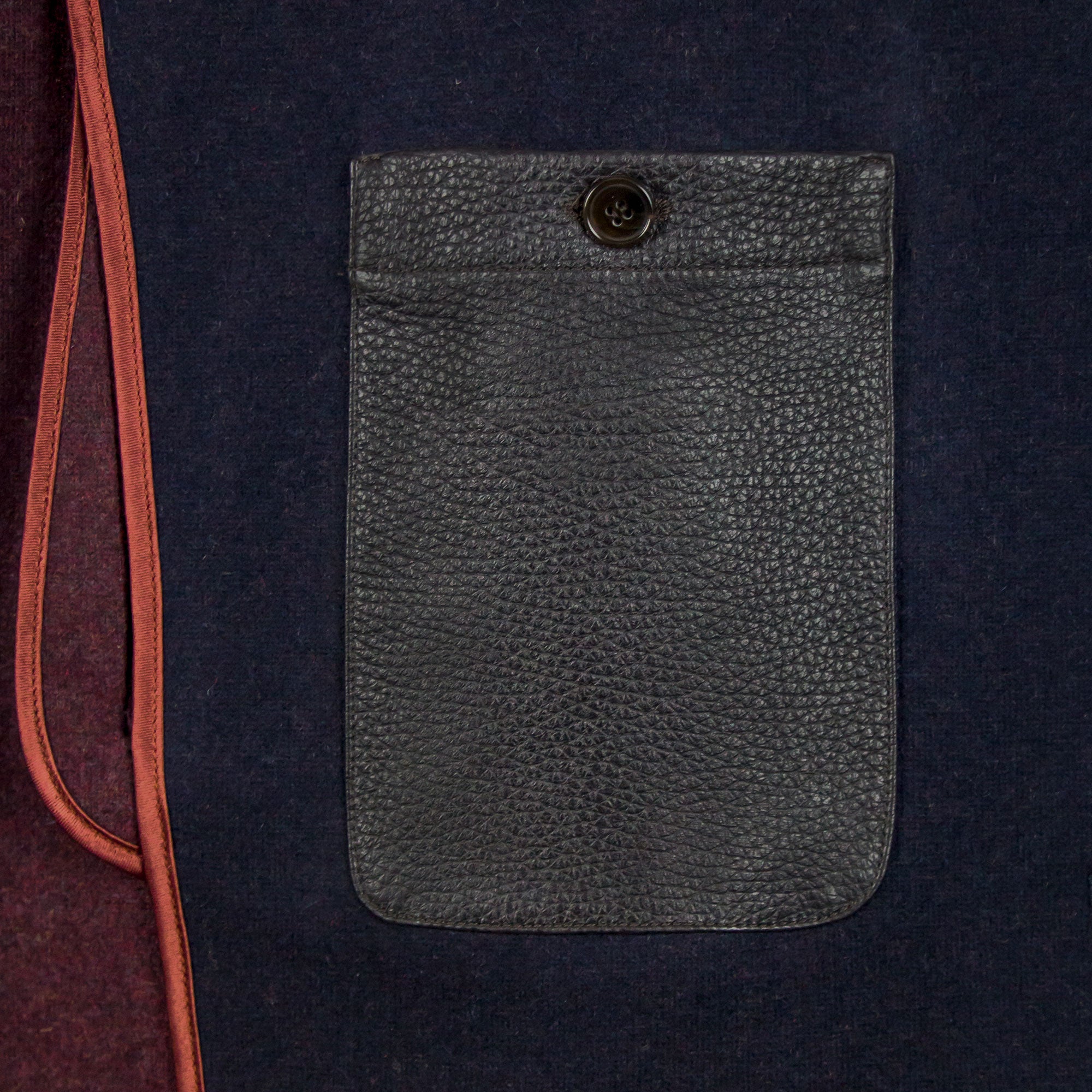 GABARDINA DE CASHMERE AZUL CON INTERIOR DE CASHMERE VINO Y CUELLO DESMONTABLE DE CASTOR