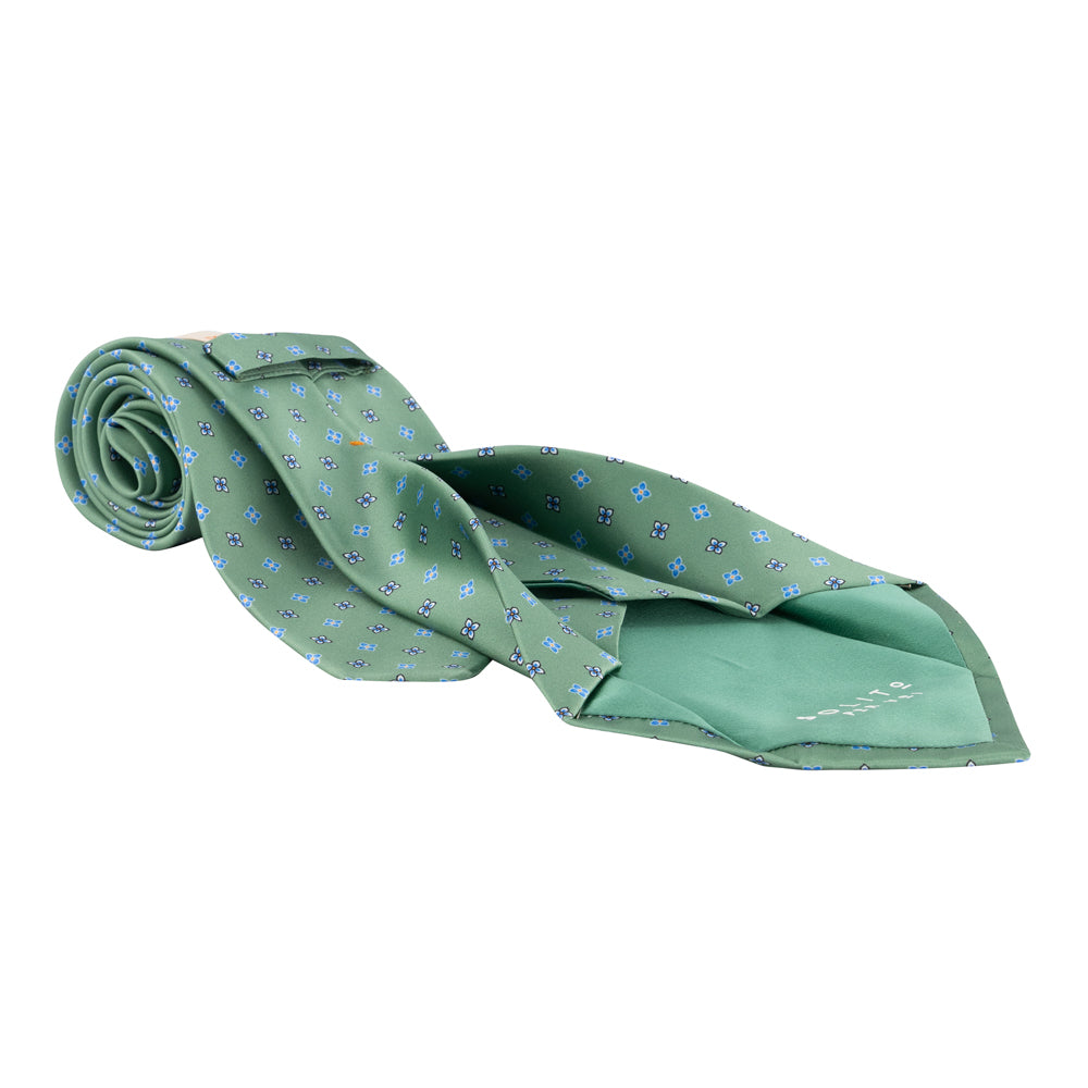 CORBATA 7 PLIEGUES CON PAÑUELO VERDE FLORES AZULES