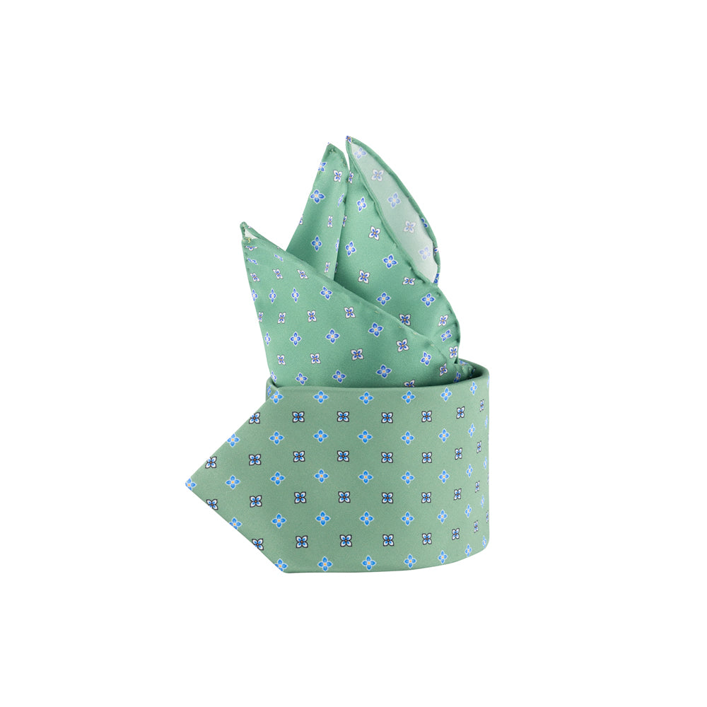 CORBATA 7 PLIEGUES CON PAÑUELO VERDE FLORES AZULES