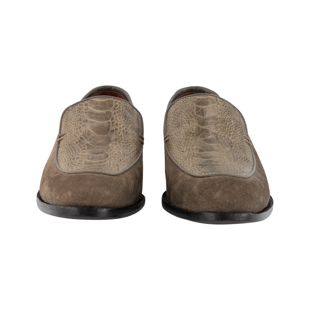 MOCASINES FRANCESES GRISES DE GAMUZA CON PIEL PATA DE AVESTRUZ GRIS (SOBRE PEDIDO)