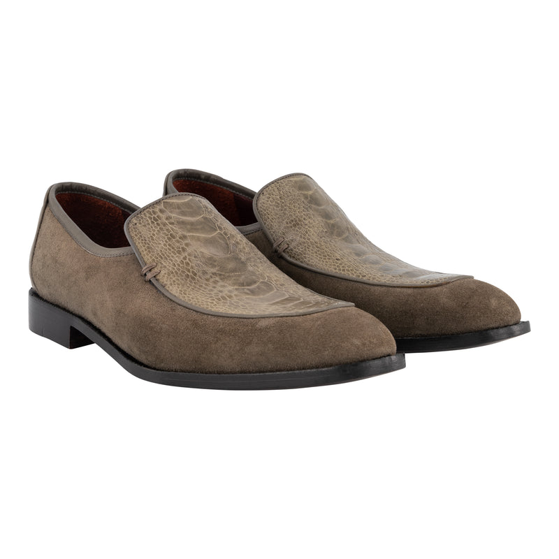 MOCASINES FRANCESES GRISES DE GAMUZA CON PIEL PATA DE AVESTRUZ GRIS (SOBRE PEDIDO)